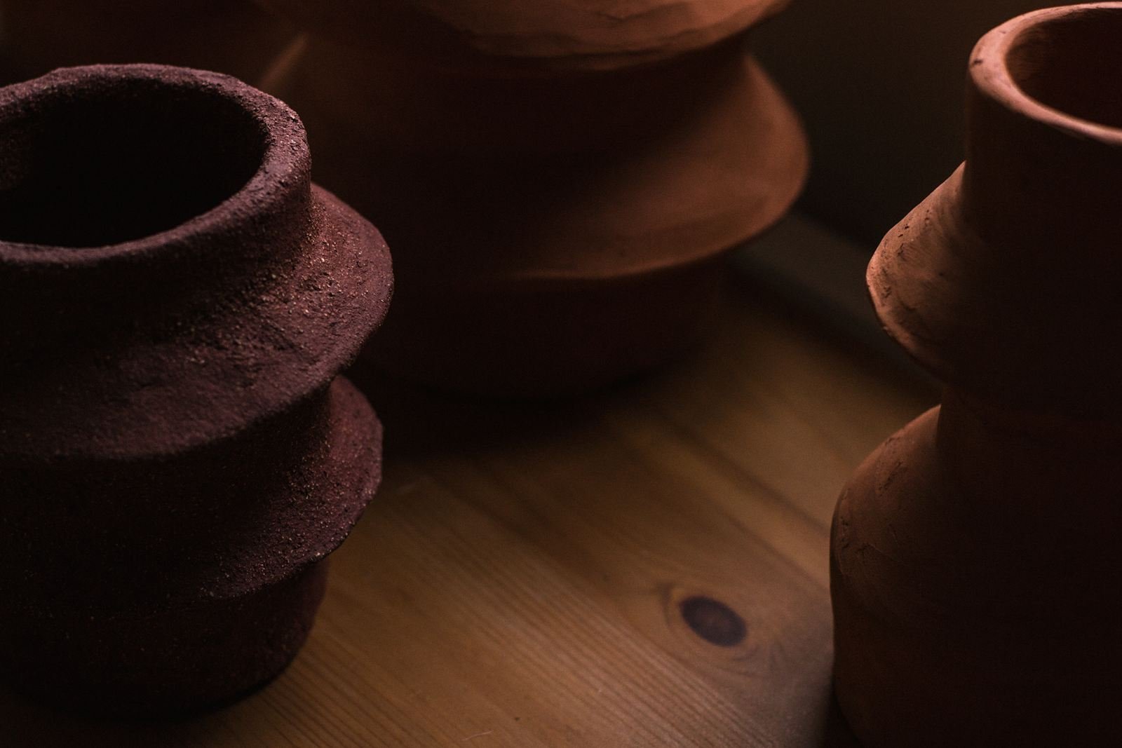 «Cerámica mecánica» de Toin en Espacio Fase 7: vista de la exposición